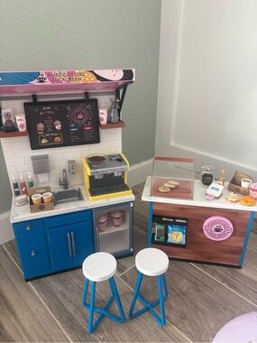 American Girl Local Bean Play Café Set - Blue, Yellow, Pink Accents
